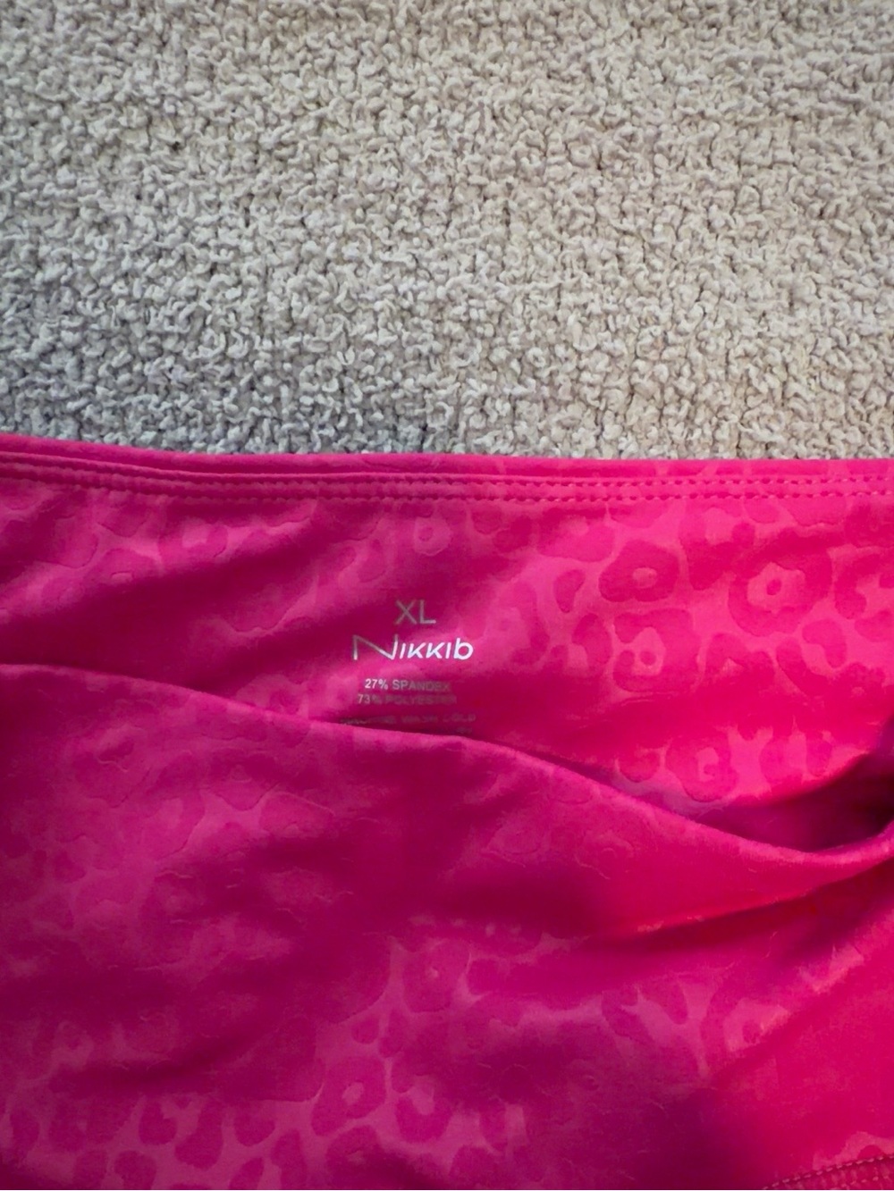NIKKIB leggings in hot pink